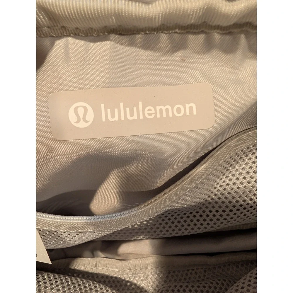 Lululemon Everywhere Belt Bag Women 1L Iridescent Holographic Crinkle Crossbody